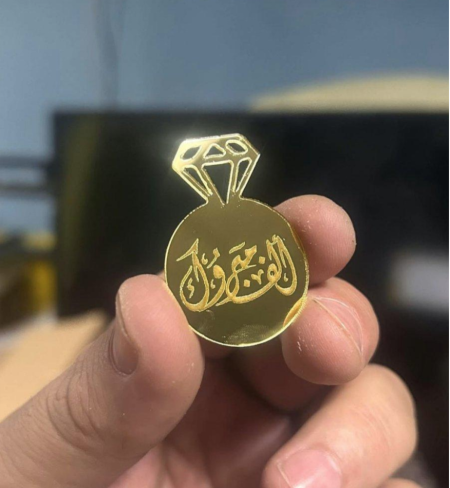 أكريلك شكل خاتم (محبس) نقش صغير